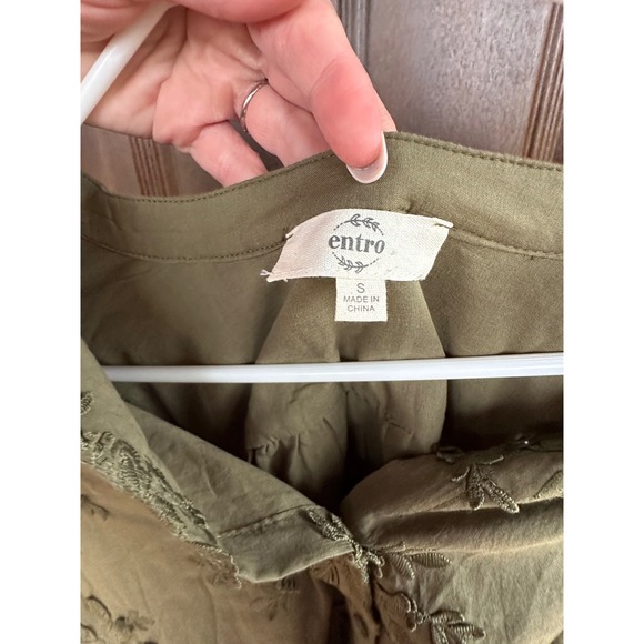Women ENTRO Boutique Top|Not Like Us 3/4 Sleeve Floral Blouse Olive Green| SZ S - Picture 6 of 7
